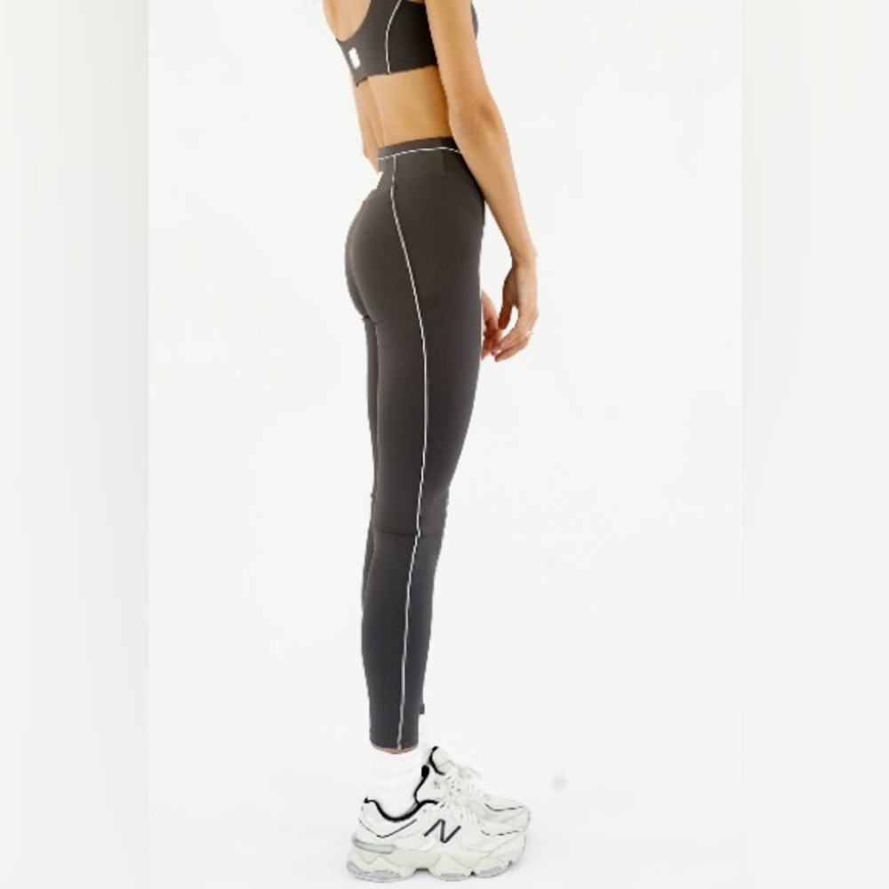 Yellow the Label Colby Contour Leggings - Charcoal